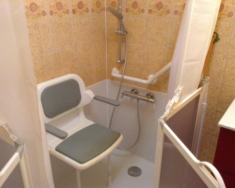 Siège salle de bain PMR